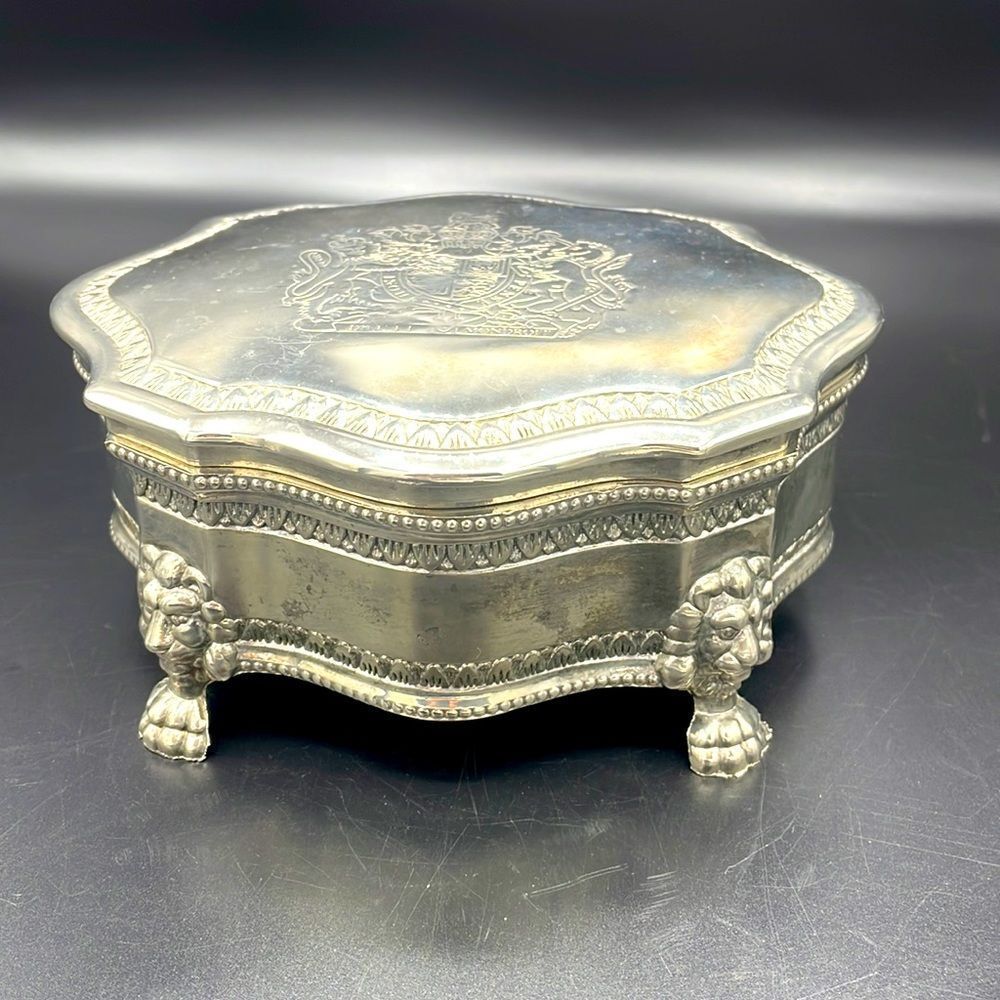 Vintage International Silver Company Crested Silver Plate Hinged Box